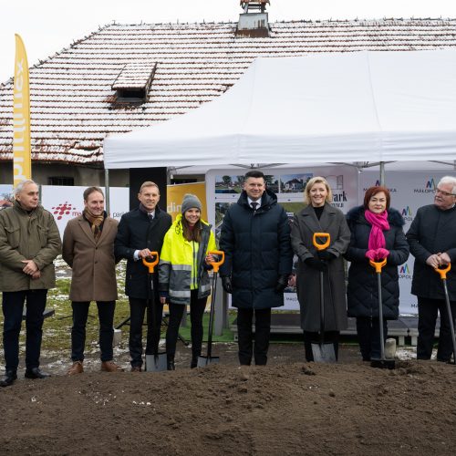Uroczystość symbolicznego rozpoczęcia robót budowlanych przy Folwarku kompetencji